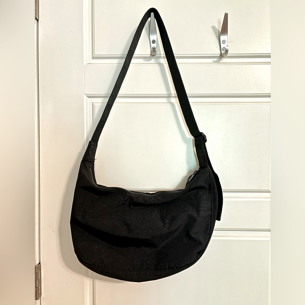 Black Baggu Medium Crescent Bag